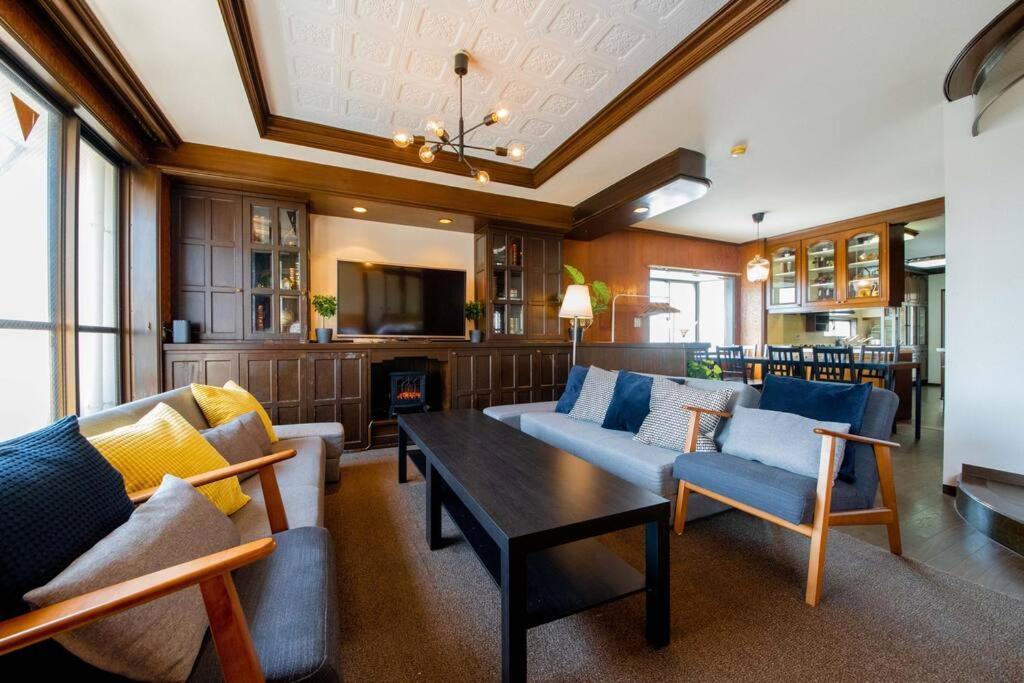 Apartment Sanacion Motomachi 7 なんばで150平米の広々空間 最大14名 Netflix見れます