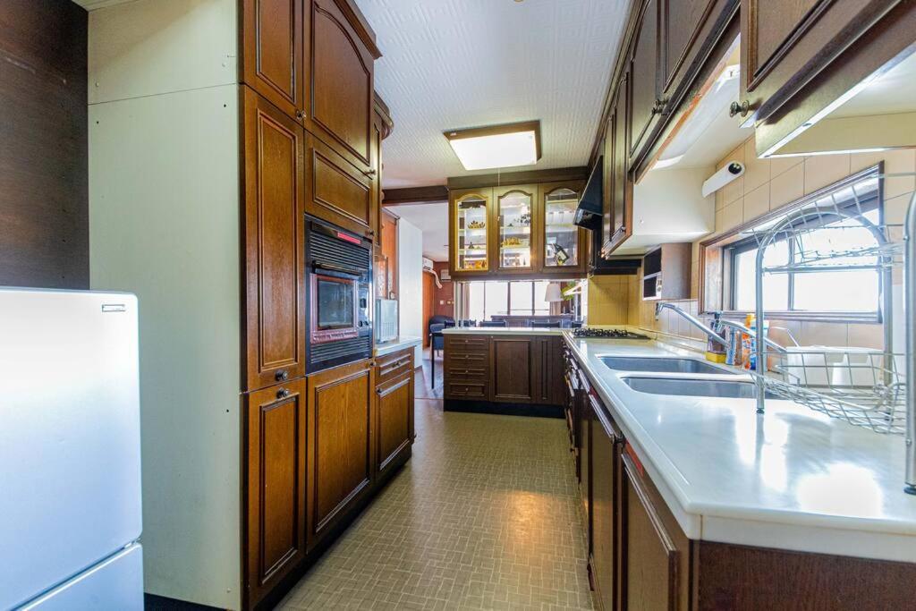 Apartment Sanacion Motomachi 7 なんばで150平米の広々空間 最大14名 Netflix見れます Osaka